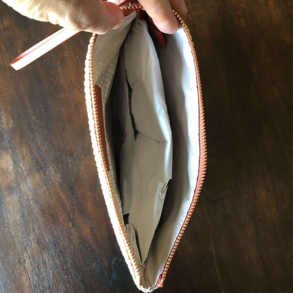 Woven pouch - Picture 4 of 4